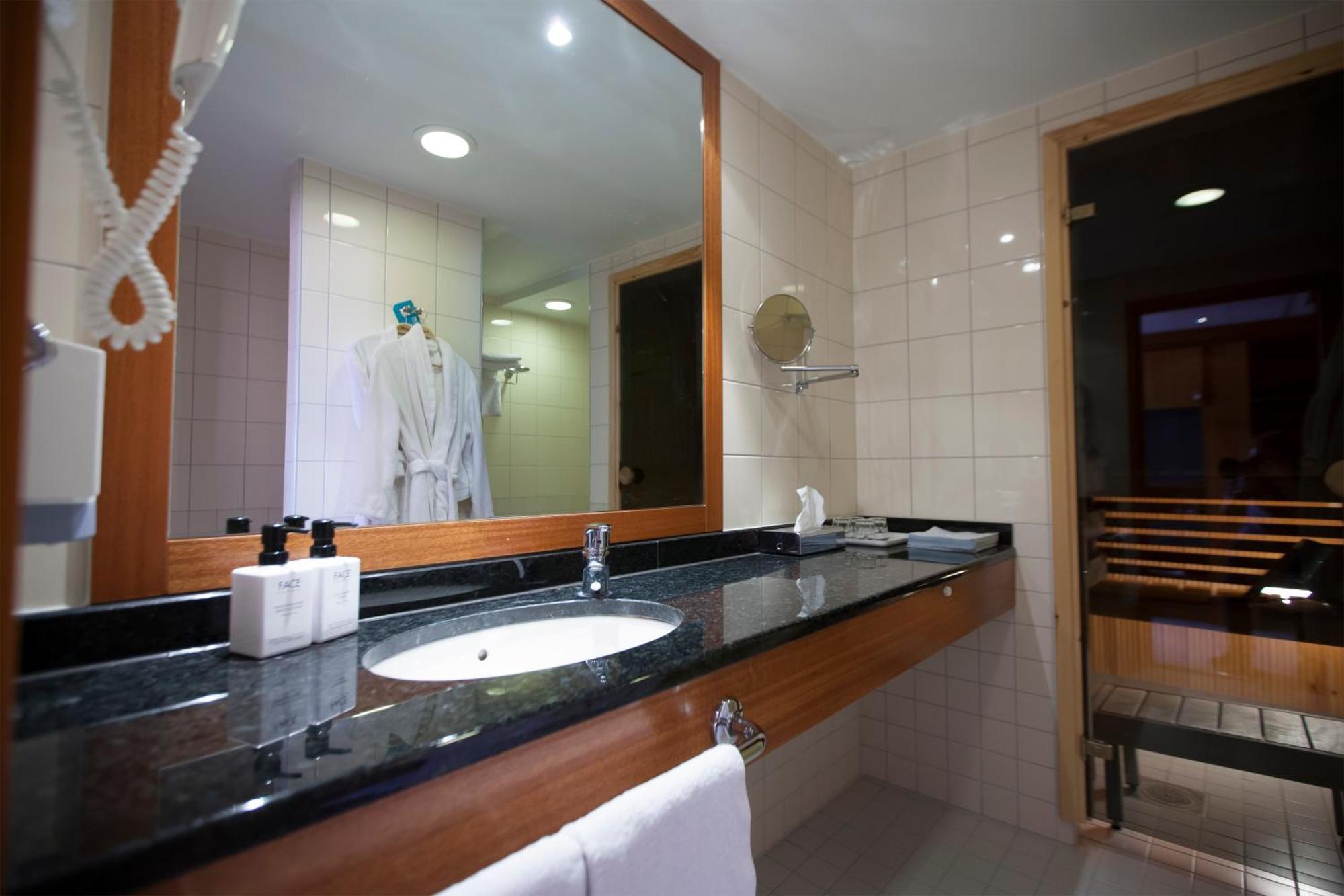 Hotel Oscar Varkaus Δωμάτιο φωτογραφία
