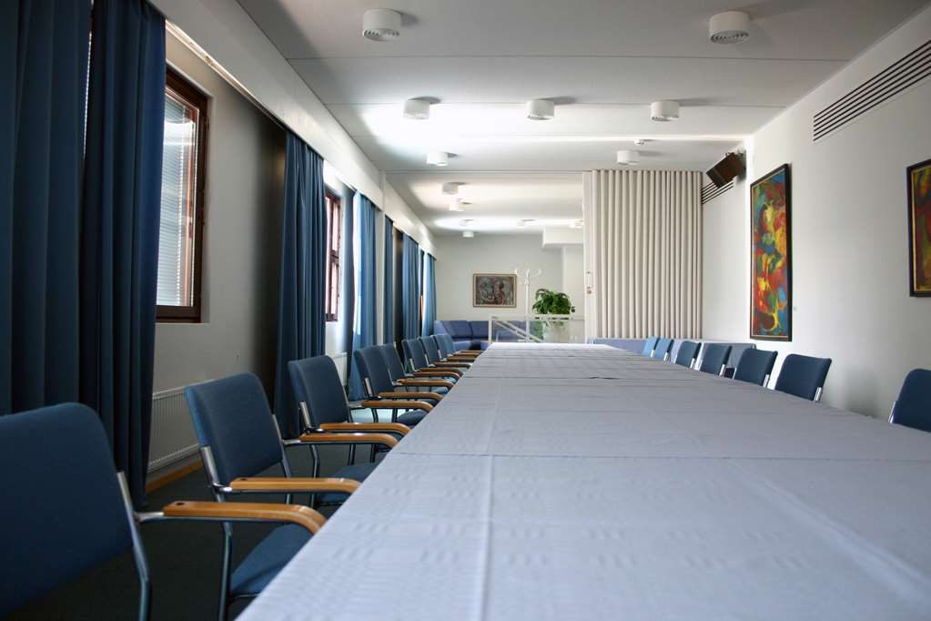 Hotel Oscar Varkaus Ανέσεις φωτογραφία